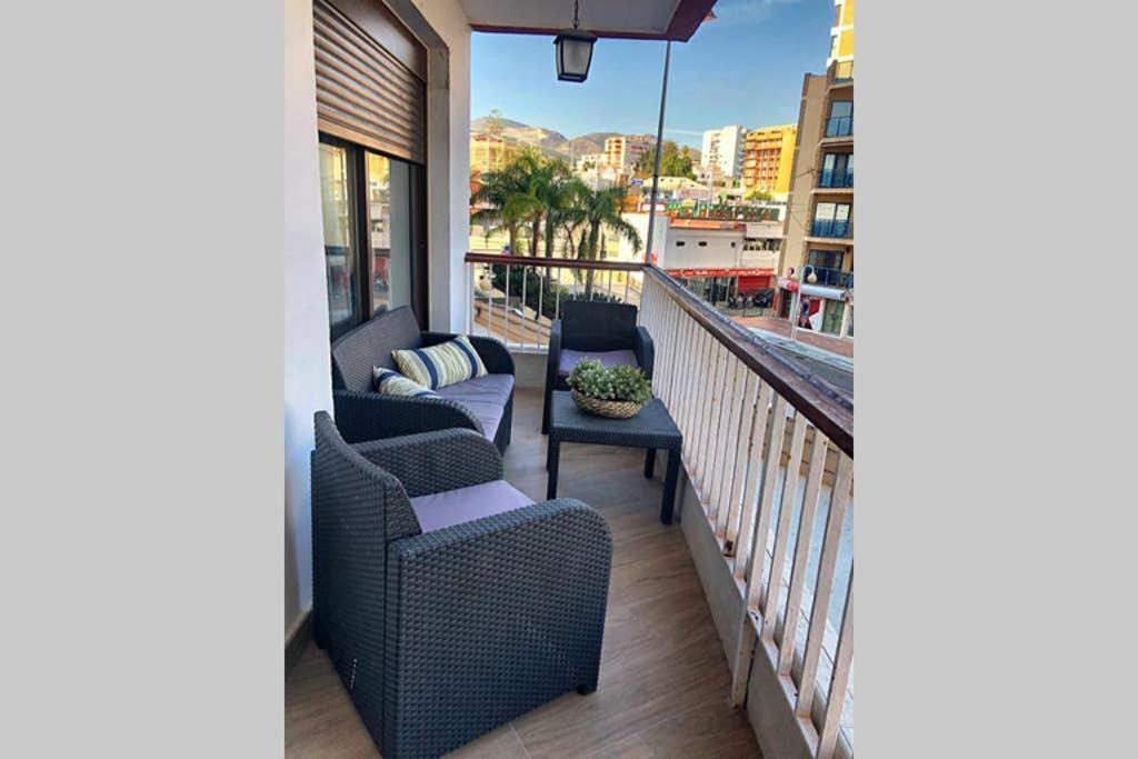 Coqueto apartamento en Puerto Marina con piscina Benalmádena Esterno foto