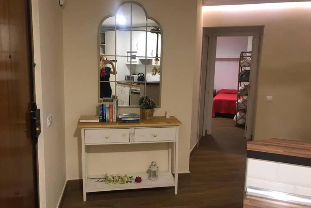 Coqueto apartamento en Puerto Marina con piscina Benalmádena Esterno foto