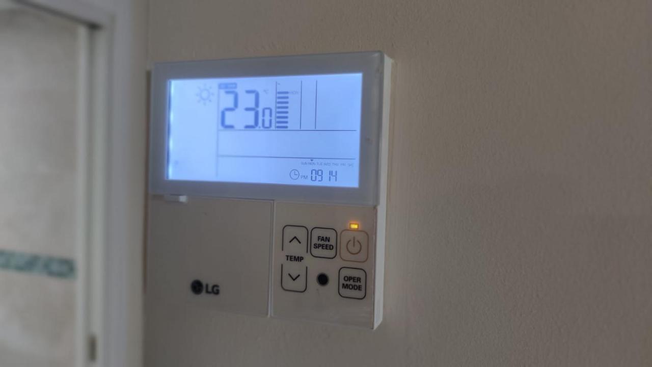 Coqueto apartamento en Puerto Marina con piscina Benalmádena Esterno foto